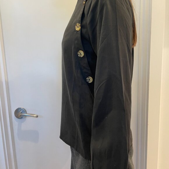 Black .Object shirt, assym tortoise sheel buttons; size EUR 36 (US 6); new - Picture 7 of 9